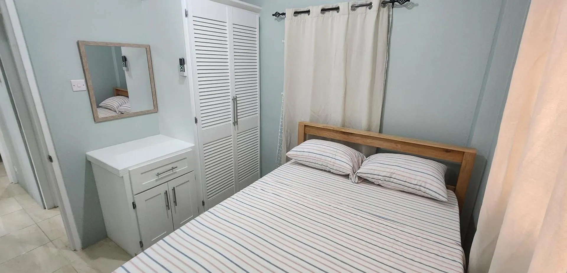 Apartment R42 St. George's